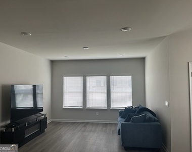 7759 Sheffield Terrace - Photo Thumbnail 18