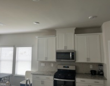 7759 Sheffield Terrace - Photo Thumbnail 17