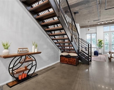 123 Luckie Street Nw - Photo Thumbnail 16