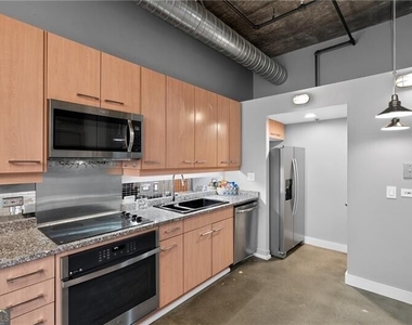 123 Luckie Street Nw - Photo Thumbnail 4
