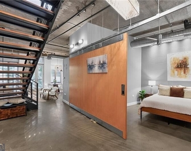 123 Luckie Street Nw - Photo Thumbnail 2
