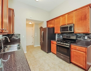 246 Augusta Woods Drive - Photo Thumbnail 2