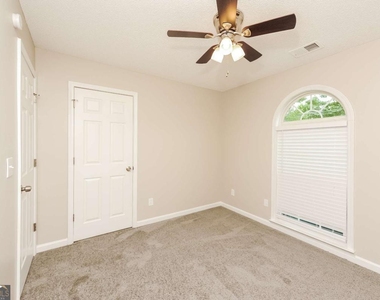 246 Augusta Woods Drive - Photo Thumbnail 9