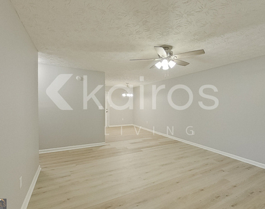 320 Deerpark Drive - Photo Thumbnail 3