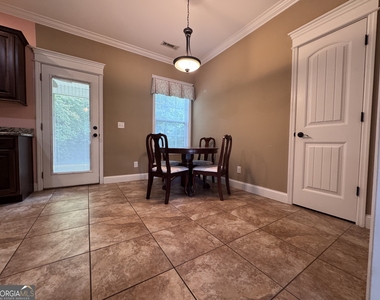 217 Guyler Street - Photo Thumbnail 5