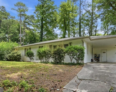 581 Meadowbrook Drive Se - Photo Thumbnail 1