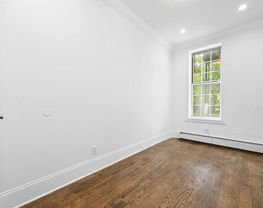 964 Madison Street - Photo Thumbnail 16