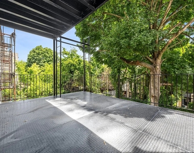964 Madison Street - Photo Thumbnail 8
