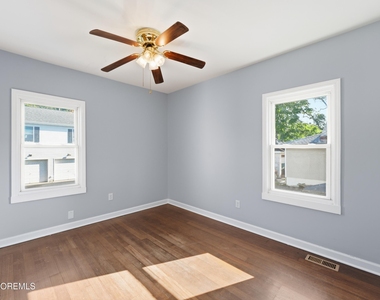251 Main Street - Photo Thumbnail 10