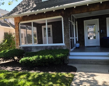 442 Main Street - Photo Thumbnail 3