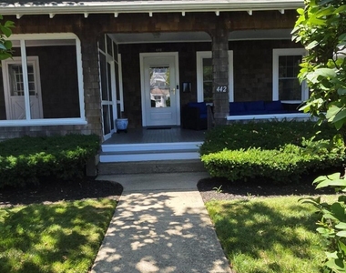 442 Main Street - Photo Thumbnail 2