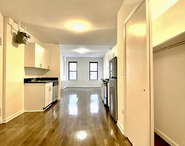 E 89 St - Photo Thumbnail 2