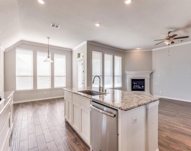 4308 Salado Creek Way - Photo Thumbnail 8