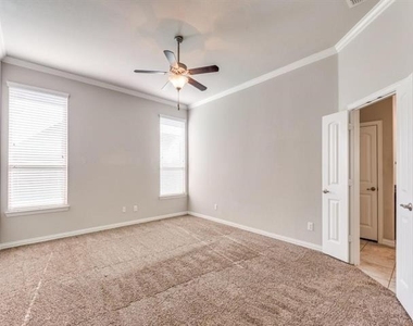 4308 Salado Creek Way - Photo Thumbnail 15