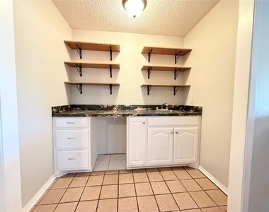 7832 Pebblebrook Drive - Photo Thumbnail 6