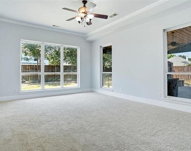 1301 Wildflower Lane - Photo Thumbnail 7