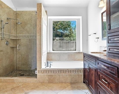1301 Wildflower Lane - Photo Thumbnail 8