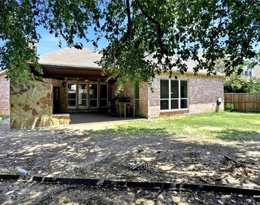 1301 Wildflower Lane - Photo Thumbnail 15