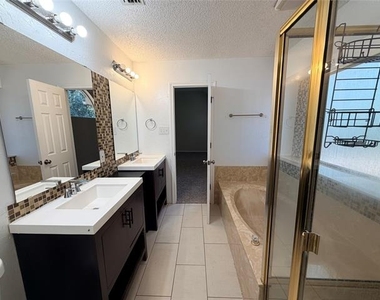 2417 Warwick Avenue - Photo Thumbnail 8