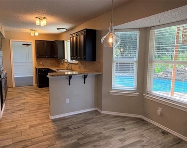 2417 Warwick Avenue - Photo Thumbnail 17