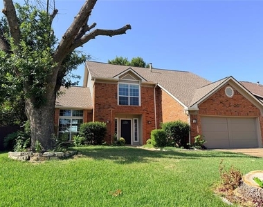 2417 Warwick Avenue - Photo Thumbnail 2