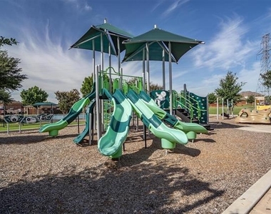 504 Mesa View Trail - Photo Thumbnail 24