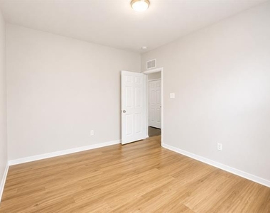 504 Mesa View Trail - Photo Thumbnail 15