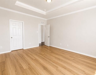 504 Mesa View Trail - Photo Thumbnail 10