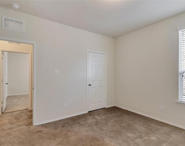 2011 Avondown Road - Photo Thumbnail 16