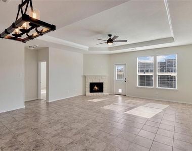 2011 Avondown Road - Photo Thumbnail 9