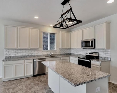 2011 Avondown Road - Photo Thumbnail 8