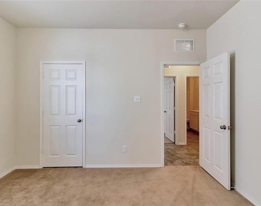 2011 Avondown Road - Photo Thumbnail 20