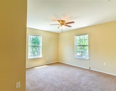 2746 Kingston Street - Photo Thumbnail 6