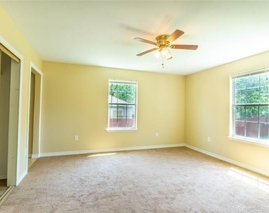 2746 Kingston Street - Photo Thumbnail 22