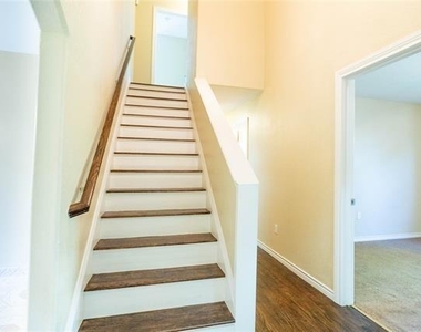 2746 Kingston Street - Photo Thumbnail 24