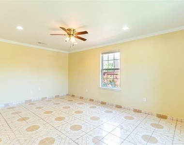 2746 Kingston Street - Photo Thumbnail 18