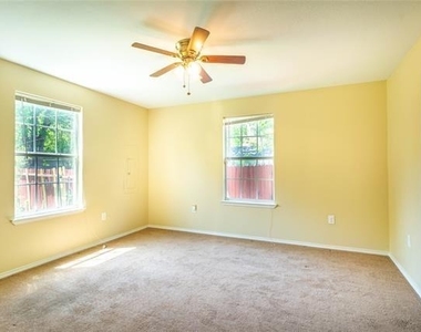 2746 Kingston Street - Photo Thumbnail 21