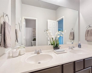 4408 Dashland Drive - Photo Thumbnail 25