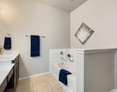 4408 Dashland Drive - Photo Thumbnail 16