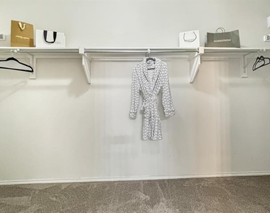 4408 Dashland Drive - Photo Thumbnail 19