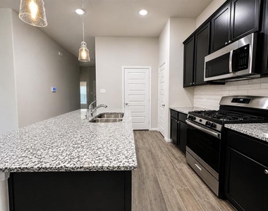 3720 Yarrow Drive - Photo Thumbnail 5