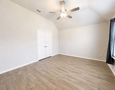 3720 Yarrow Drive - Photo Thumbnail 11