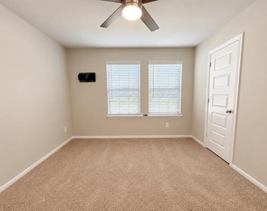 3720 Yarrow Drive - Photo Thumbnail 23