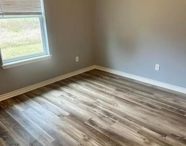 1130 E Ohio Street - Photo Thumbnail 10