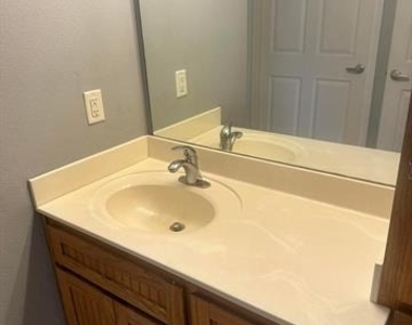 1130 E Ohio Street - Photo Thumbnail 13