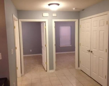 1130 E Ohio Street - Photo Thumbnail 4