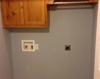 1130 E Ohio Street - Photo Thumbnail 9