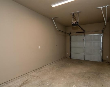 635 Wheatfield Drive - Photo Thumbnail 13