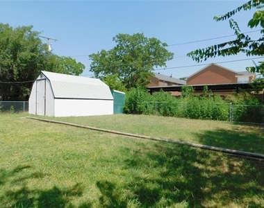 705 Sun Valley Drive - Photo Thumbnail 23