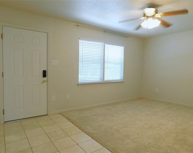 705 Sun Valley Drive - Photo Thumbnail 4